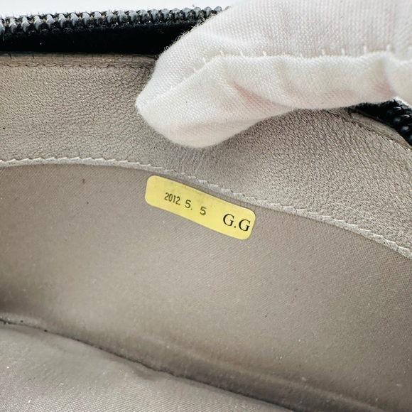 Chanel Large Puffy Zip around wallet - Picture 10 of 13